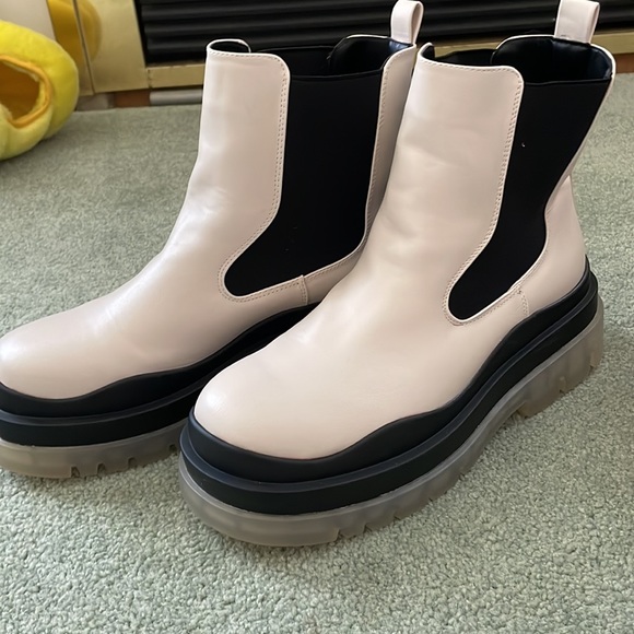 White Platform Spring Chelsea Boots - Vegan Leather NEVER Worn! - Picture 4 of 5